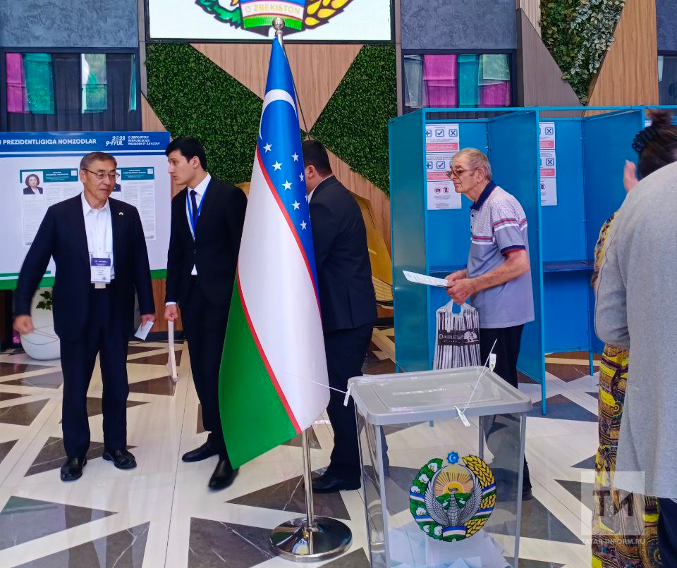Явка на выборах Президента Узбекистана достигла почти 70%