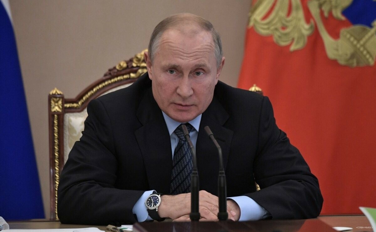 «Будто играет в шахматы»: боксер из США рассказал, за что уважает Путина