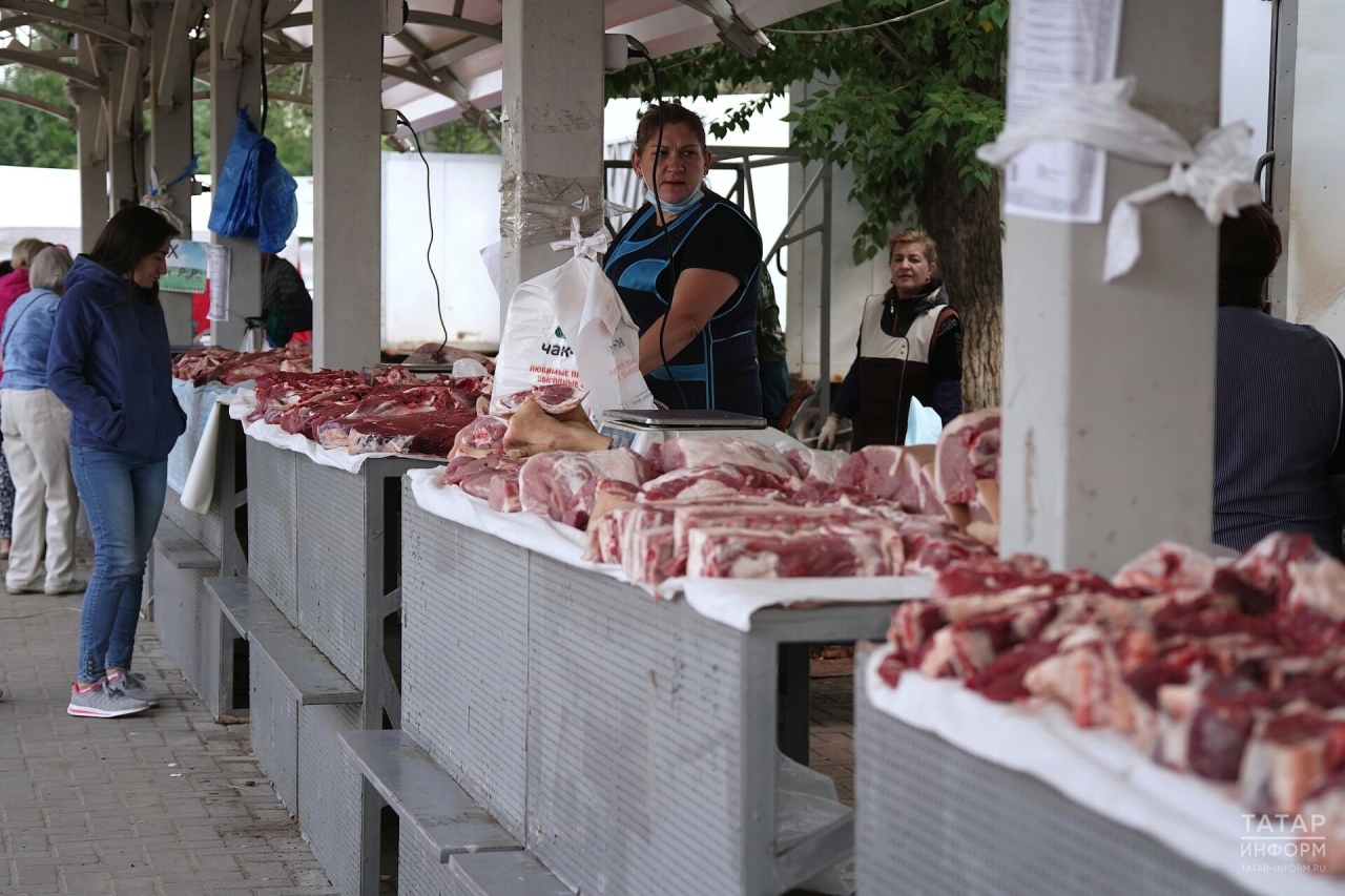 За неделю в Татарстане подорожали свинина, колбаса и мясо кур