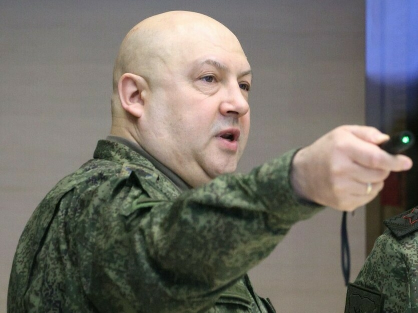 РБК: Суровикин освобожден от занимаемой должности