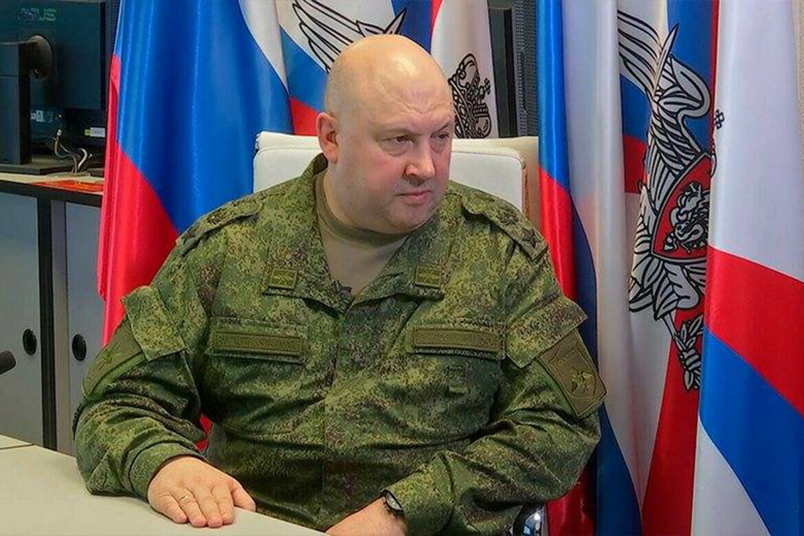 Военный эксперт Кнутов объяснил, почему Суровикина сняли с должности