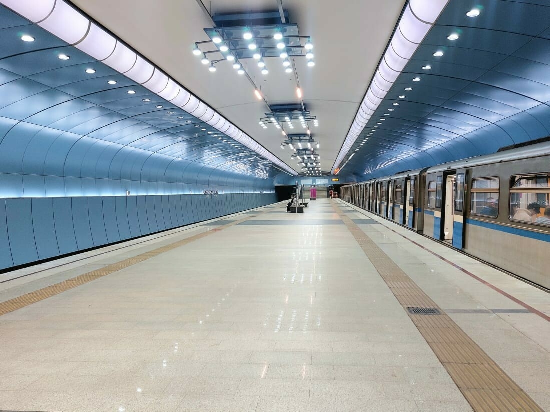 В Казани ко Дню города обновили станцию метро «Авиастроительная»