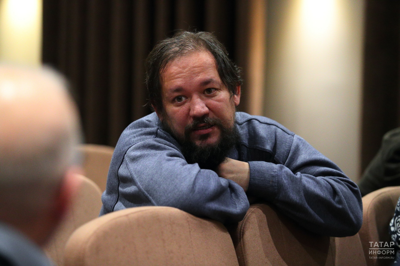 Поэт Бик-Булатов предложил издать сборник стихов молодых авторов Татарстана