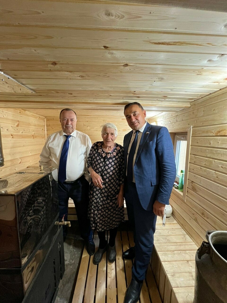 Депутат Госдумы РФ Марат Нуриев помог отремонтировать баню бабушке участника СВО