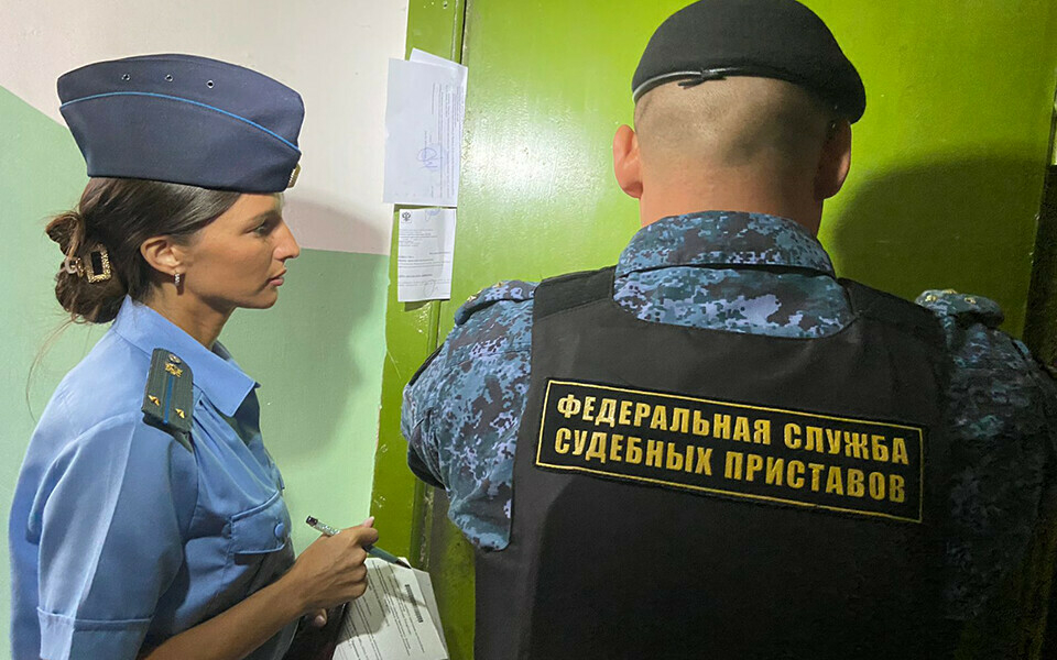 «Не платила на пятерых детей»: как татарстанских алиментщиков убеждают оплатить долги