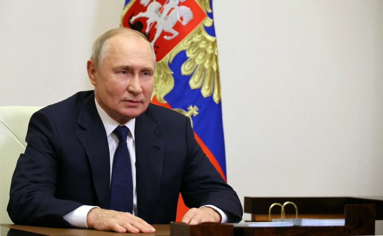 Путин: За 30 лет избирательная система России прошла большой путь