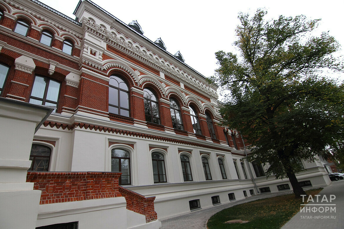 Амфитеатр, световой фонарь, «приглашающие» лестницы: как отреставрировали училище Фешина