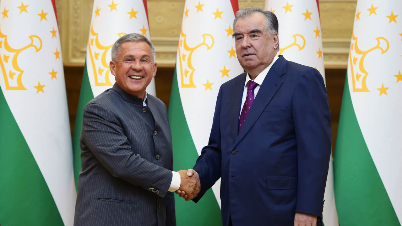 Минниханов: Татарстан рассчитывает в несколько раз нарастить товарооборот с Таджикистаном