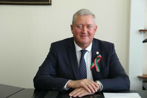 Минниханов наградил главу Заинского района орденом «Дуслык»