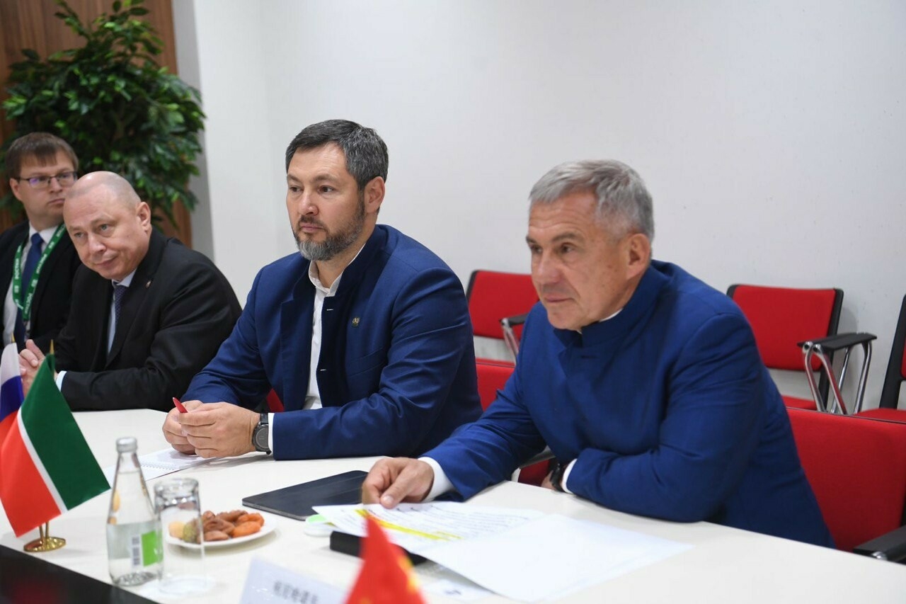 Минниханов: Татарстану интересен обмен опытом с китайскими выставочными площадками