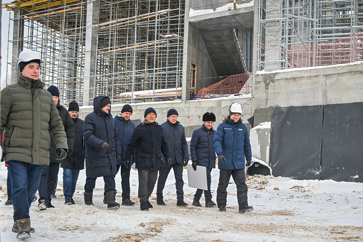 Новый театр Камала и отель у «Миллениума»: что показали Минниханову на прогулке по Казани