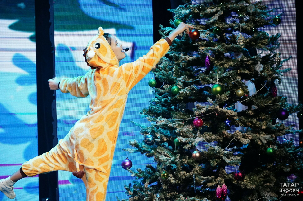 Коллектив «СалаватTik» показал Новогодний концерт для детей