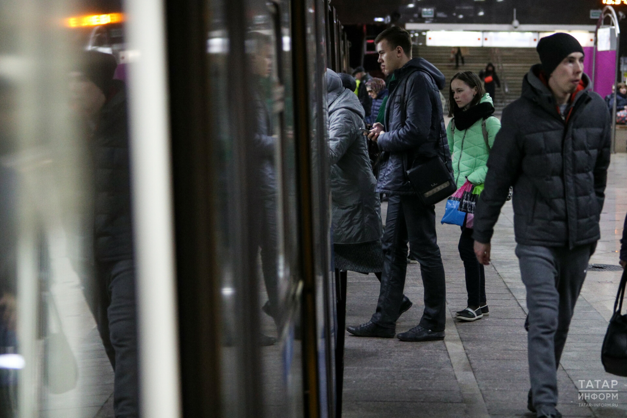 Казанский метрополитен: Мужчины в два раза чаще женщин забывают вещи в поездах