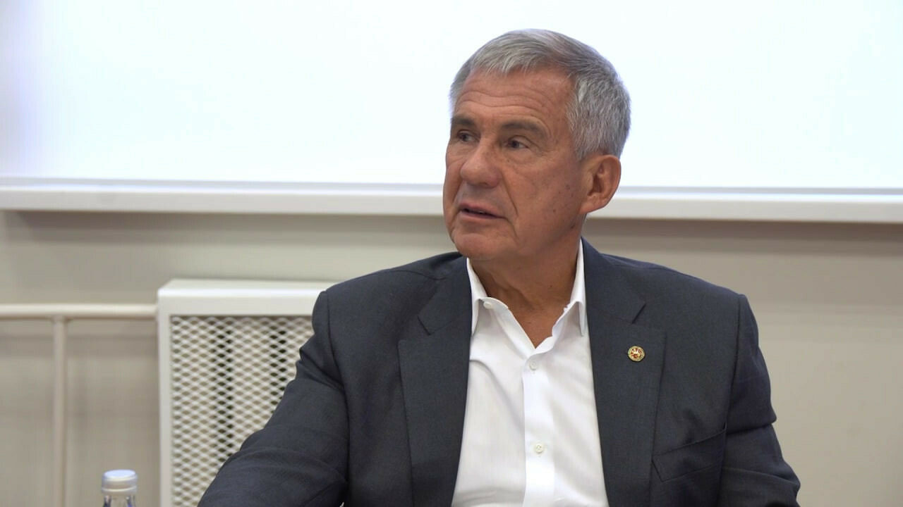 «КАМАЗа бы не было»: Минниханов отметил особое внимание Путина к Татарстану