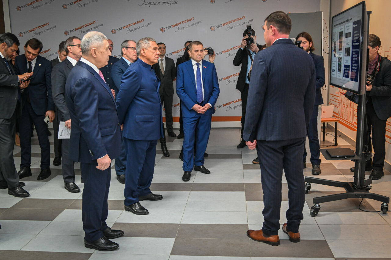 Виртуальная Казань, генетика и ЖКХ: о каких цифровых проектах рассказали Минниханову