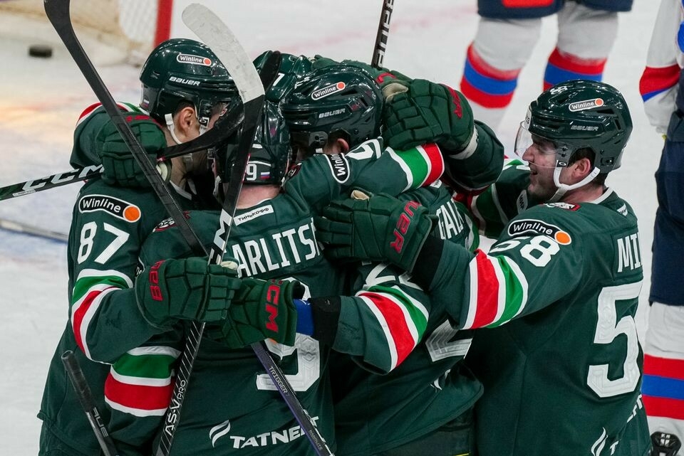 «Ак Барс» крупно обыграл «Ладу» на своем льду. У Кагарлицкого дубль