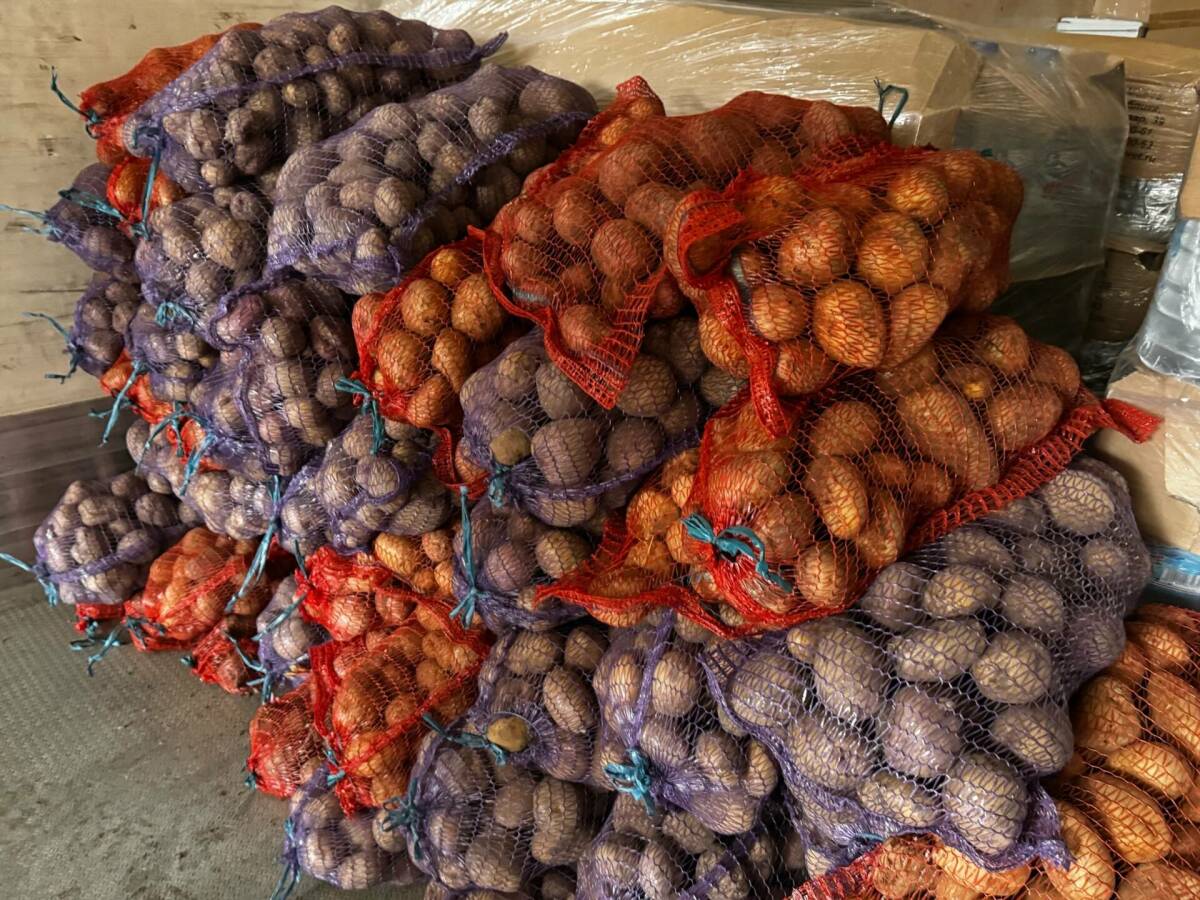 Мамадышцы отправили в Лисичанск 11 тонн овощей нового урожая, воду и лимонад