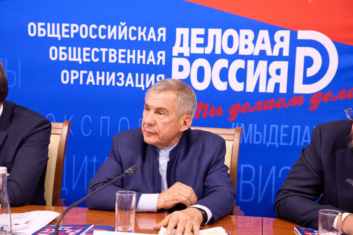 Миңнеханов Мәскәүдә Россиянең инновацион төбәкләре ассоциациясе советы утырышын уздырды