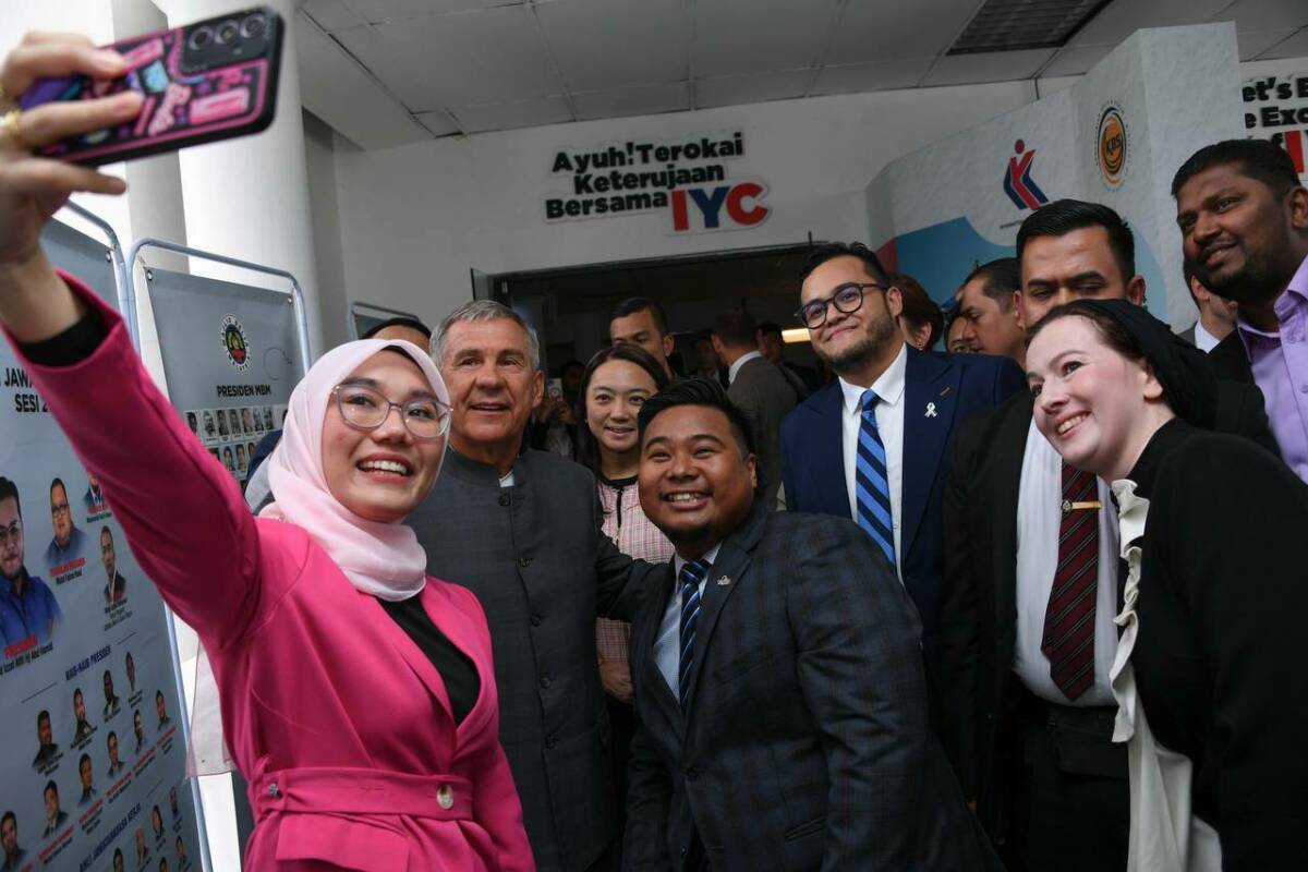 Минниханов встретился с лидерами молодежи из стран Юго-Восточной Азии