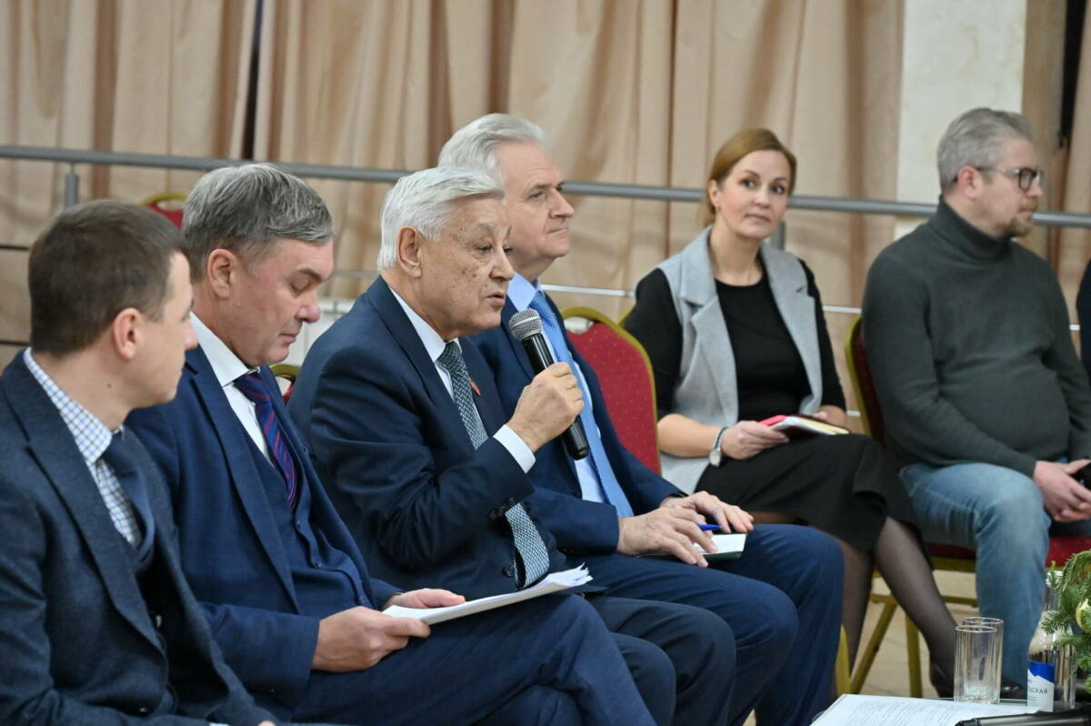 Мухаметшин призвал национальные объединения в РТ чаще общаться с земляками