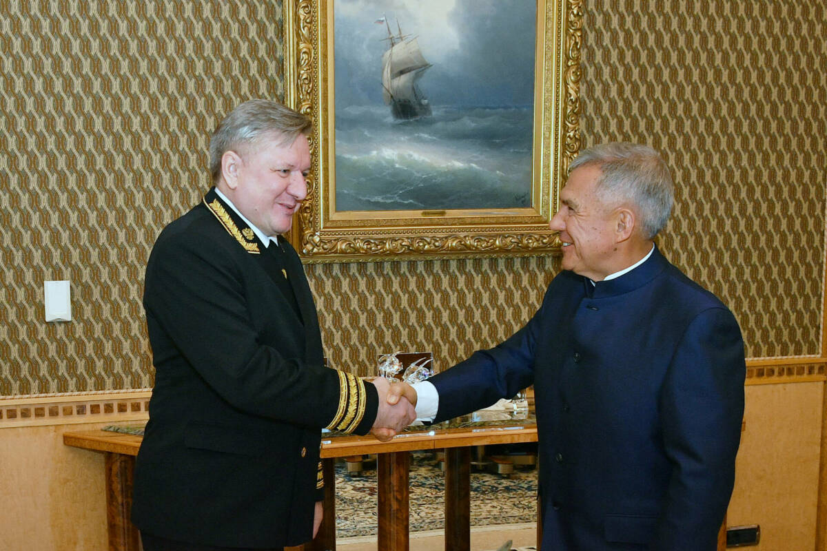 Рөстәм Миңнеханов Россия Югары суды рәисе урынбасары Юрий Иваненко белән очрашты