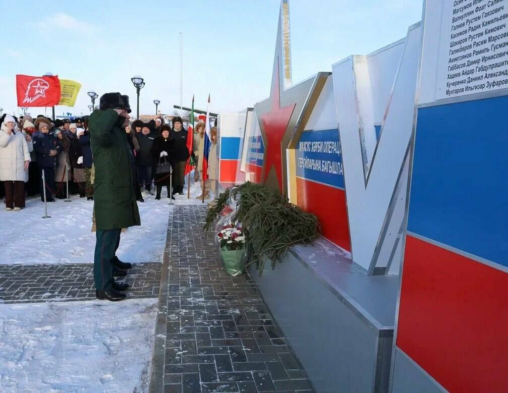 В Арске открыли памятник участникам специальной военной операции