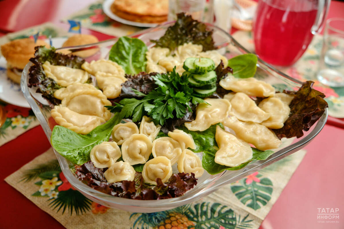 Названа средняя стоимость новогоднего стола в РТ