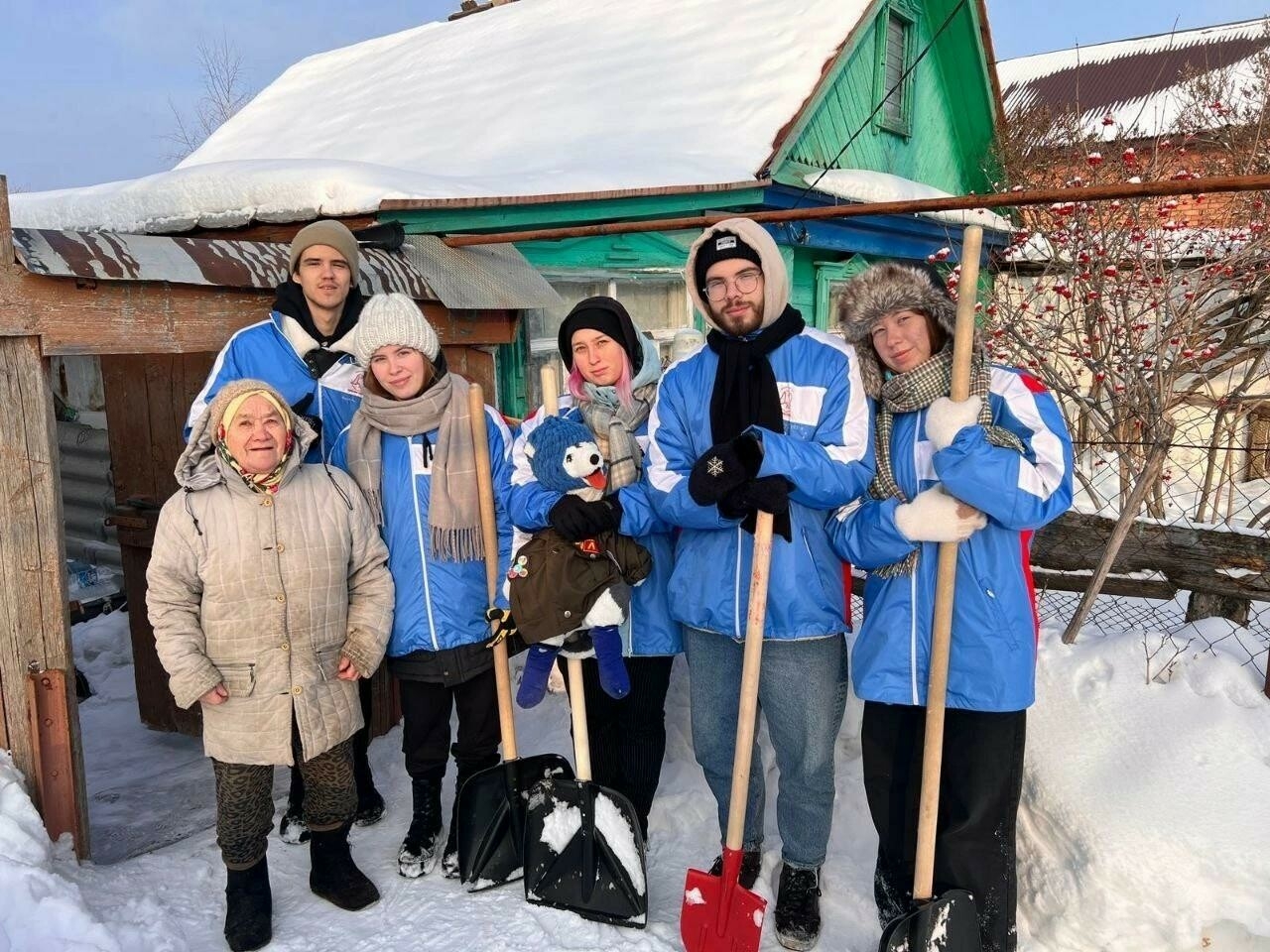 Участники «Снежного десанта» помогут жителям Татарстана в уборке снега и колке дров