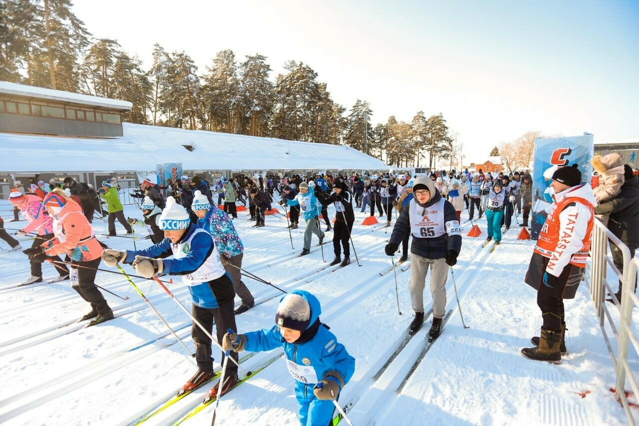 Более 1,5 тыс. человек вышли на дистанции «Лыжни России» на стадионе «Локомотив» в Казани