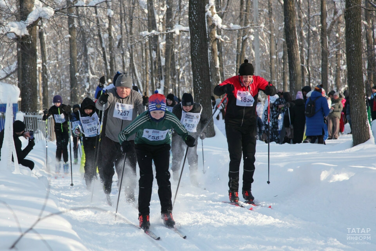 В массовой гонке «Лыжня России» приняли участие около 15 тыс. казанцев