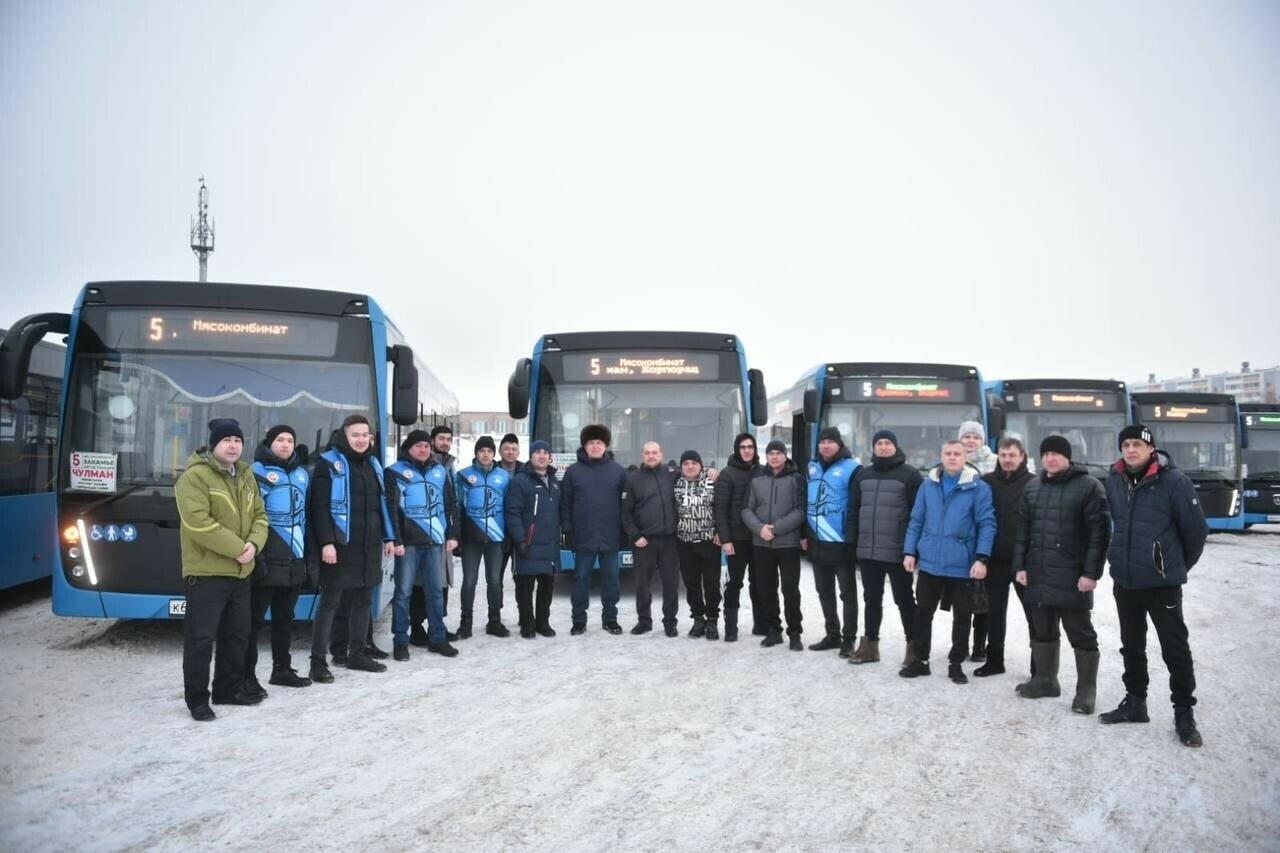 В марте Челны получат новую партию больших автобусов