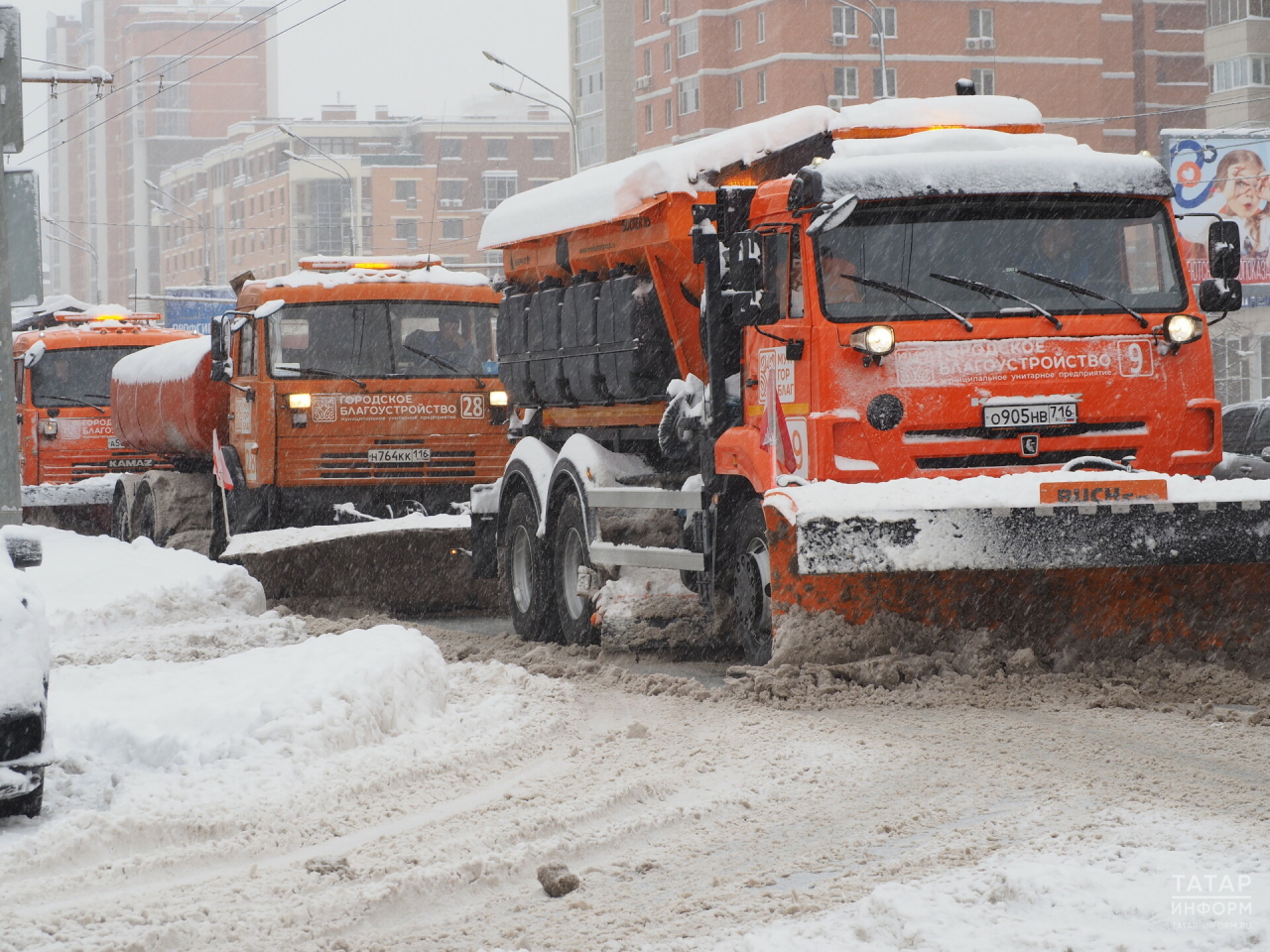 Власти Казани намерены попросить снегоуборочную технику у руководства Татарстана