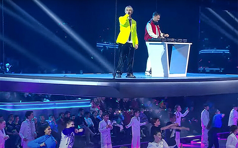 Ваня Дмитриенко и DJ Smash исполнили гимн «Игр будущего» на открытии в Казани