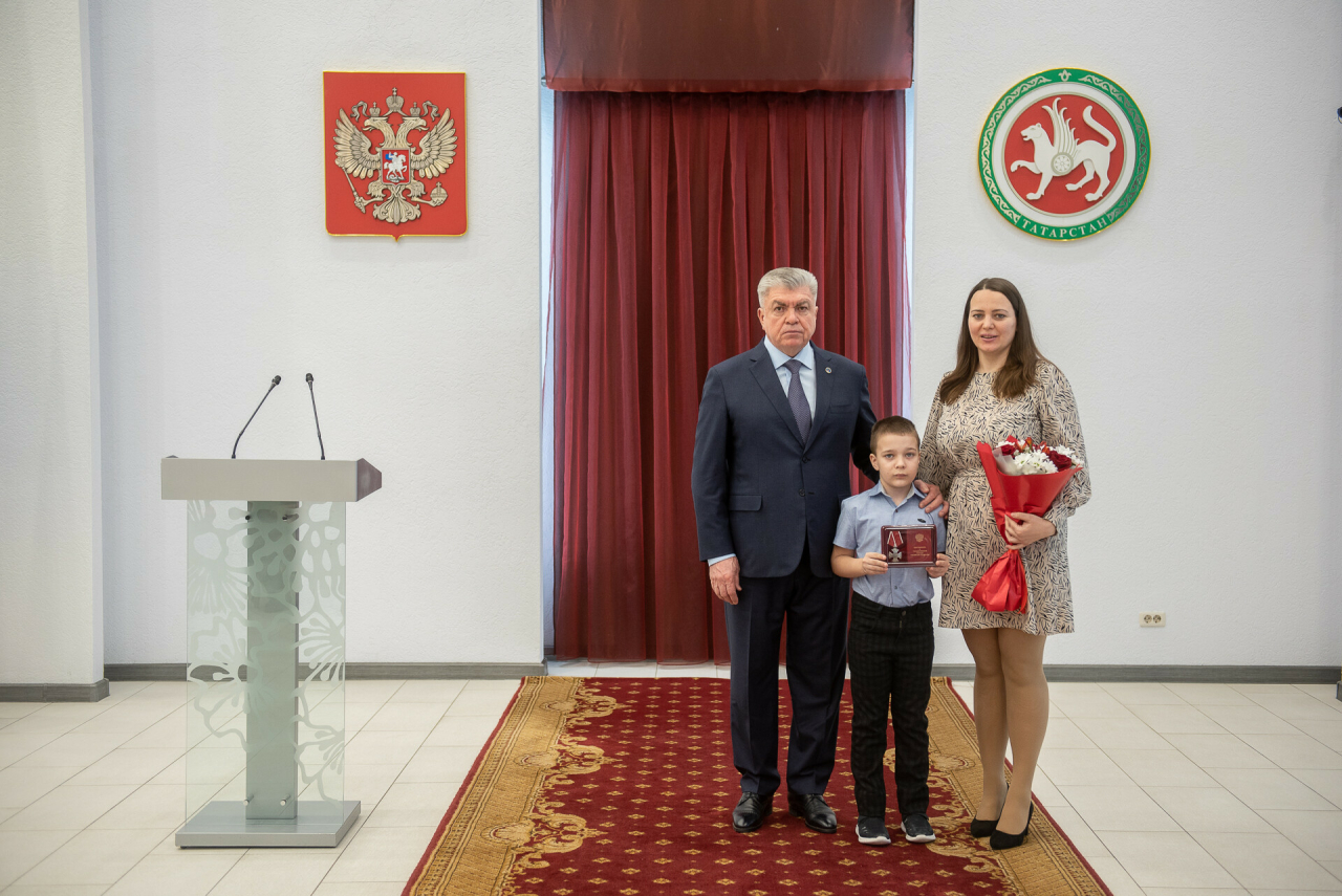 «Герои навсегда»: в Набережных Челнах состоялась передача орденов Мужества