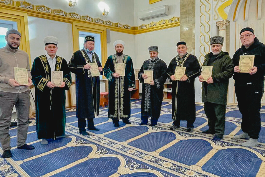 Муфтий Татарстана прочитал намаз в Соборной мечети Луганска