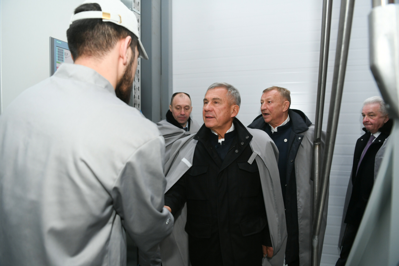 Минниханов осмотрел новую макаронную фабрику Татпотребсоюза в Казани