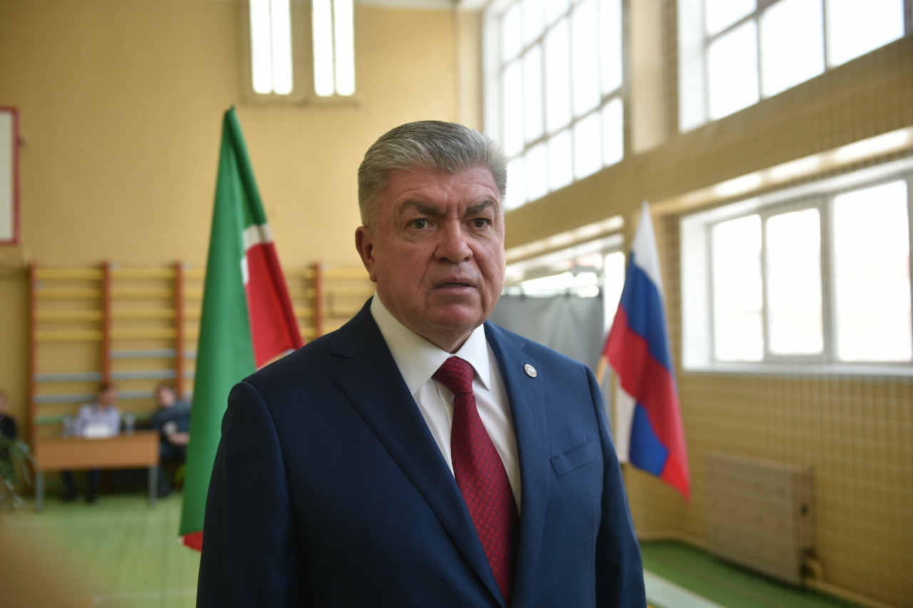 «Я воспринимаю выборы как праздник»: мэр Челнов проголосовал
