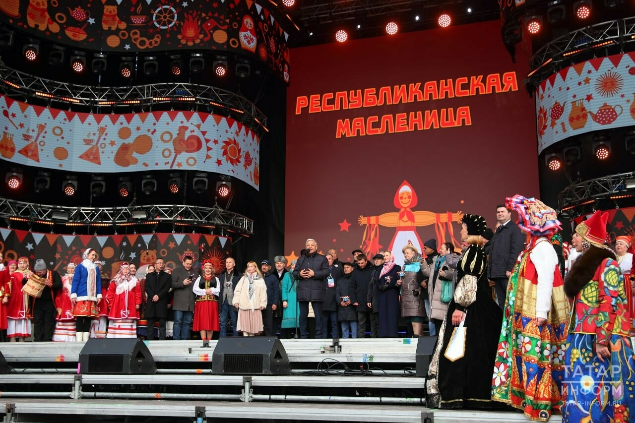 Ярмарка, блины и народные забавы: как в Казани прошли масленичные гулянья