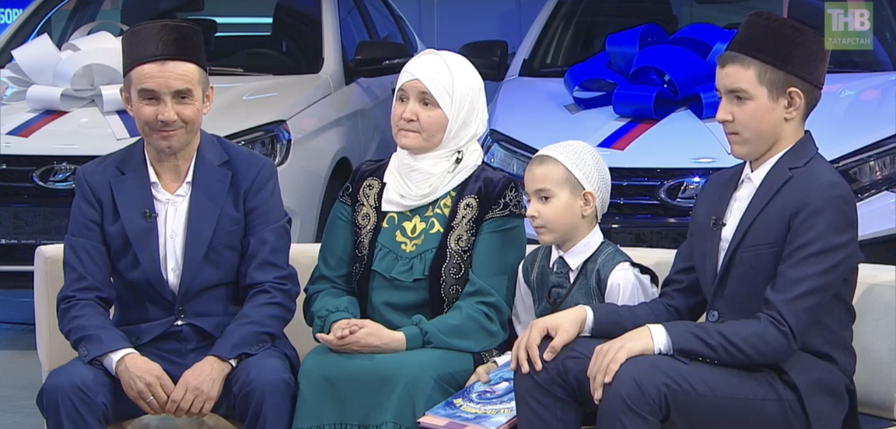 Многодетная семья Тюлячей: Нравственность, язык, наследие - основа воспитания