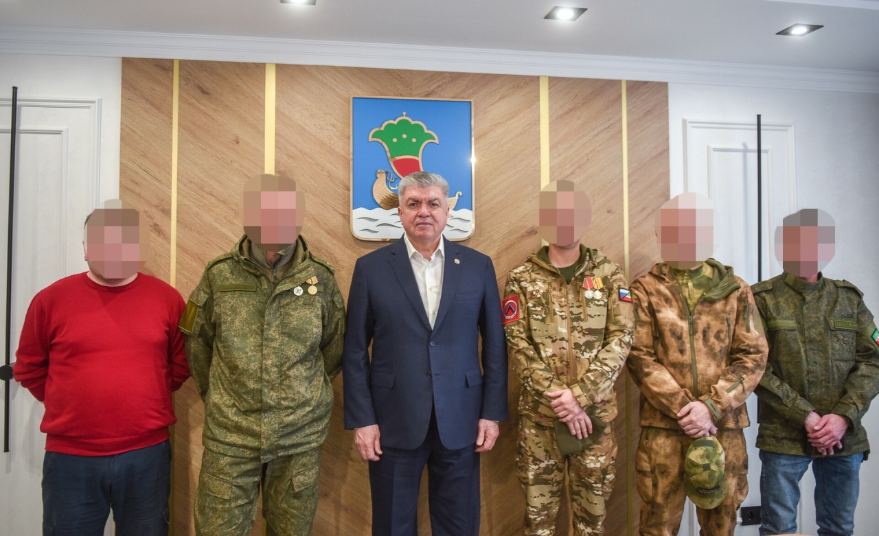 «Настоящие мужчины, воины и герои»: мэр Челнов встретился с военнослужащими в отпуске