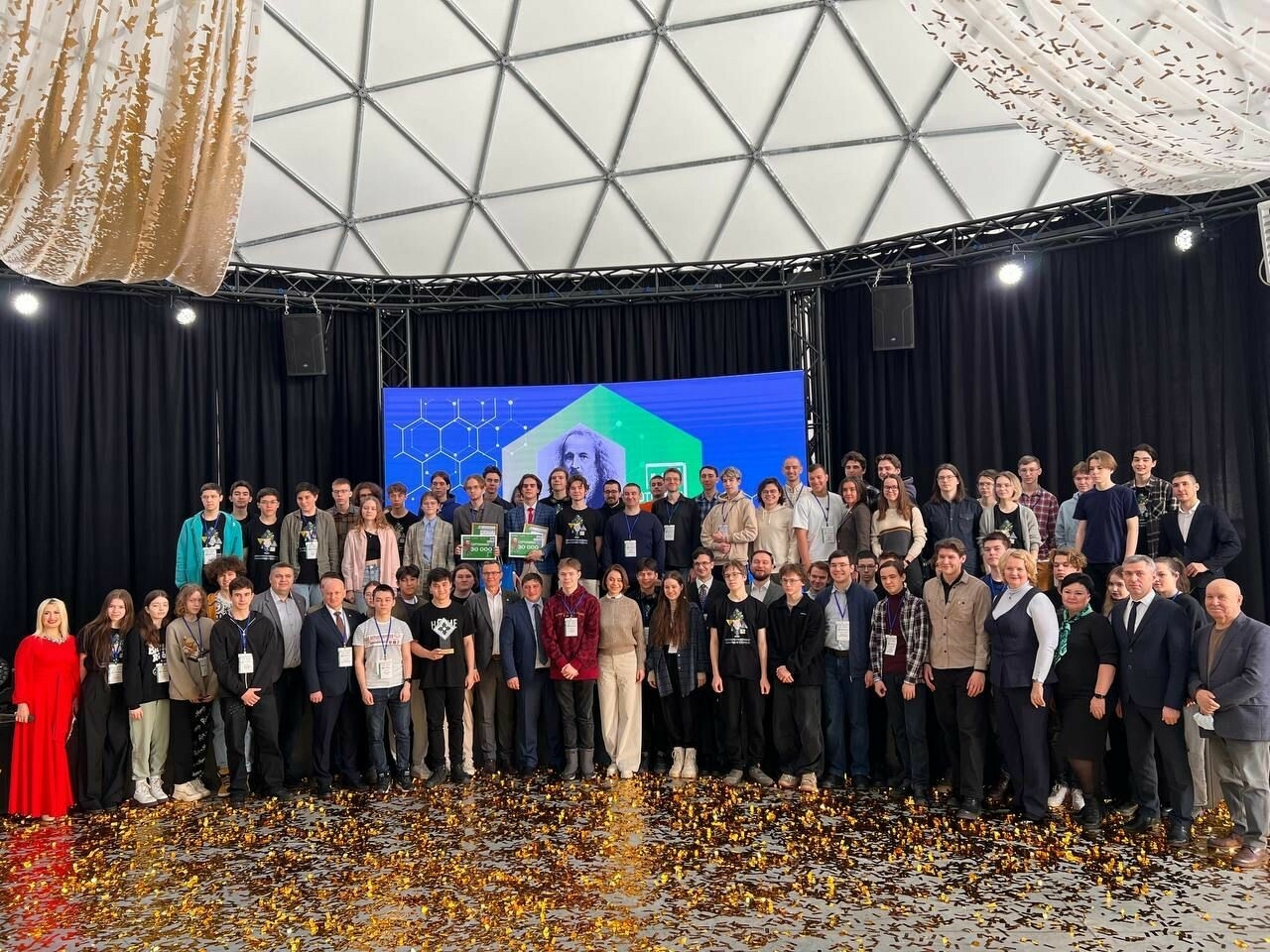 Школьник из Уфы стал абсолютным победителем в олимпиаде по химии в Менделеевске