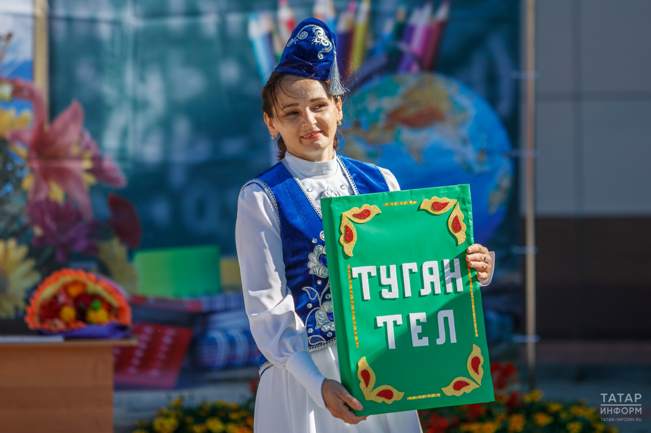 Спектакли, праздник поэзии и ярмарка: в Татарстане отпразднуют День родного языка