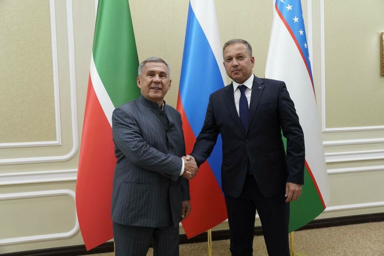 Раис Татарстана встретился с хокимом Навоийской области