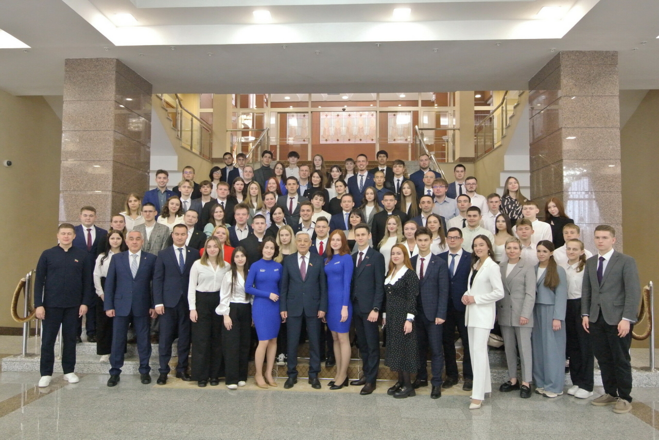 На праймериз «Единой России» в РТ заявилось более 200 кандидатов, из них 20% – молодежь