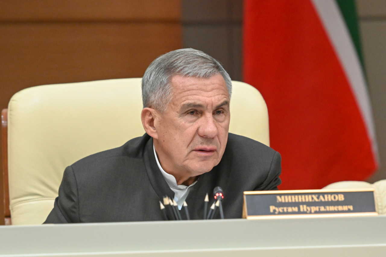 «Слушать сказки не надо»: на какие проблемы в экономике Татарстана указал Минниханов