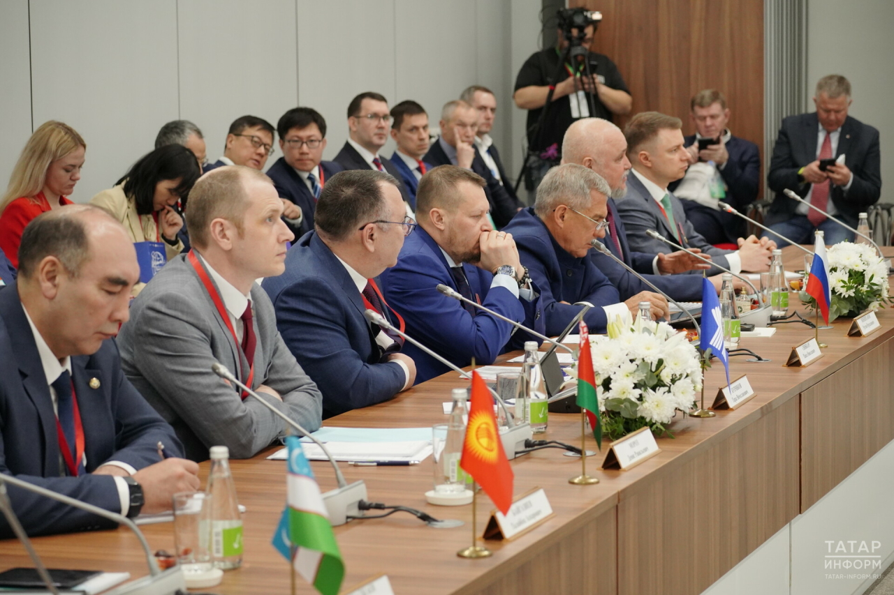 «Если прадеды увидят, что мы все развалили…»: о чем говорили энергетики из СНГ в Казани