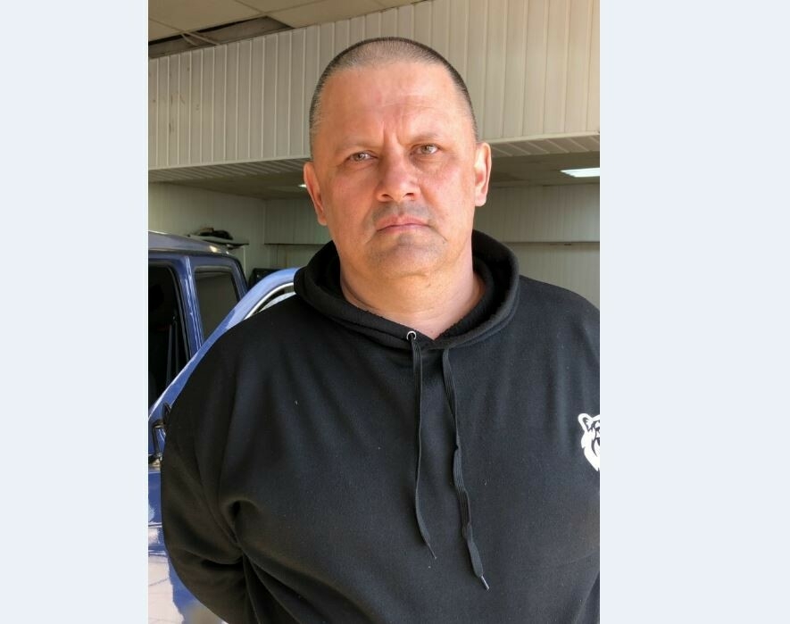 Активист Валерий Тигр из Челнов оправил 13-ю машину бойцам СВО