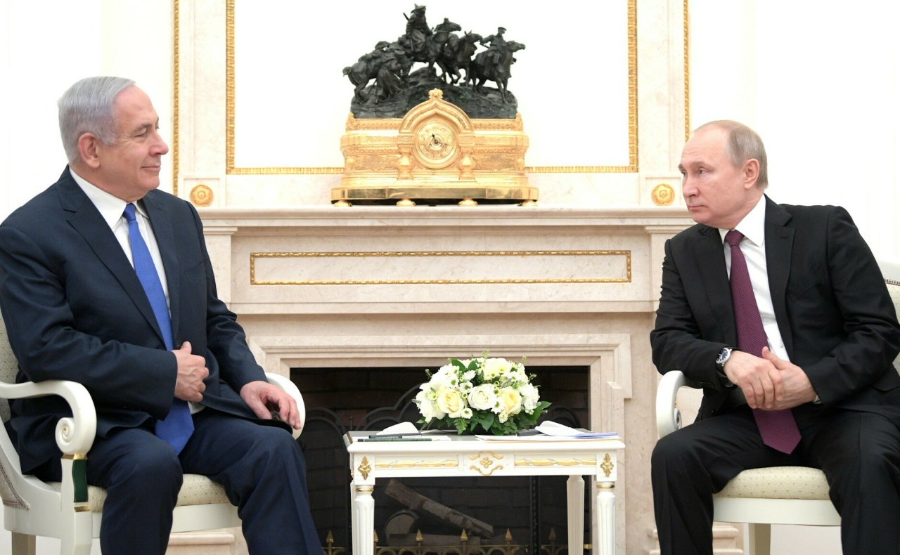 Нетаньяху поздравил Путина с Днем Победы