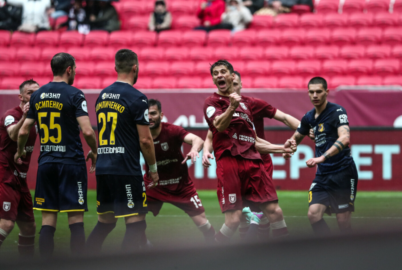 Борьба Рахимова за будущее и мотивация команды. За что бьются игроки и тренер «Рубина»?