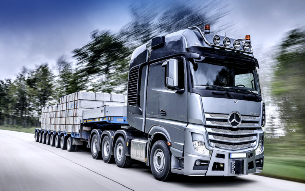 В программе «Техника в наличии» от ВТБ Лизинг — седельные тягачи Mercedes-Benz Actros